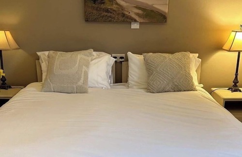 Gowerton Bed & Breakfast | The Gower Golf Club