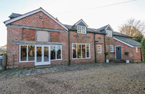 Knutsford House | The Granary
