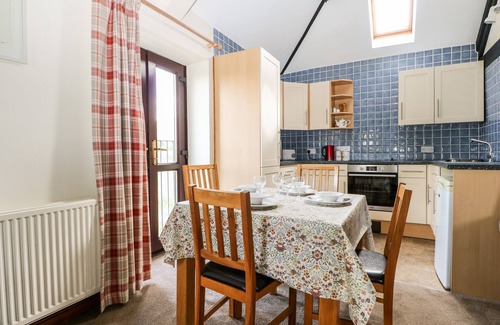 Edburton Apartment | THE GRANARY, pet friendly, with a garden in Fulking