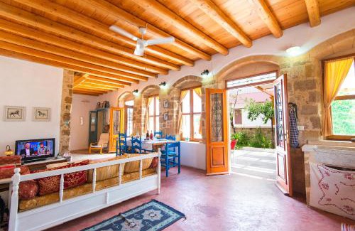 Ialyssos House | The Grandma House