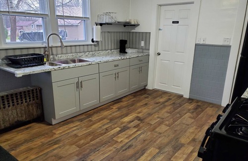 Seneca Falls Apartment | The Grape Vine- Newly Remodeled 3 Bedroom Apartment