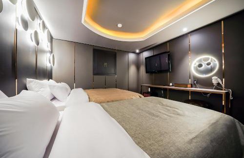 Namgajwa-dong Hotel | THE GRAY HOTEL