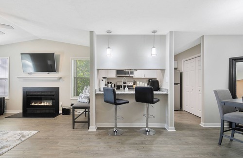 Westover Apartment | The Gray Retreat - Luxury Condo