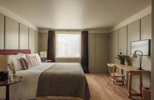 Durnford Hotel | The Great Bustard