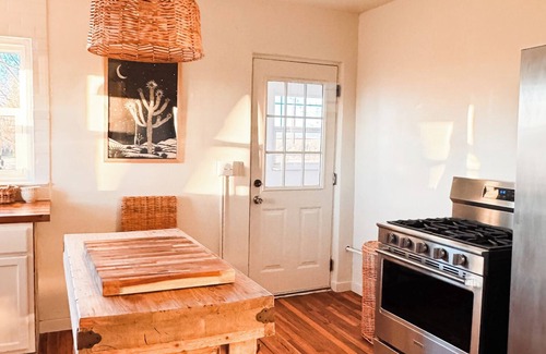 Mosca House | The Great Sand Dunes Cottage charming 3 bedroom w/WiF & spacious yard