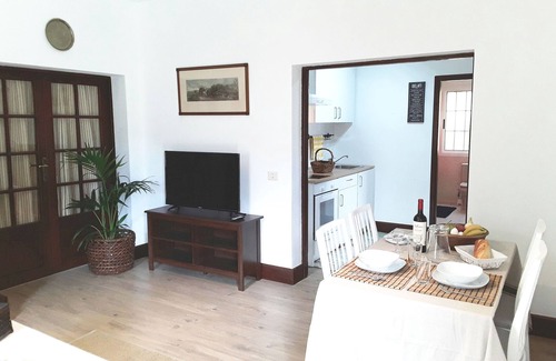 Tacoronte Ski Chalet | THE GREEN CHIMNEY, FREE WIFI. 5 MINUTES FROM THE TENERIFE NORTH AIRPORT
