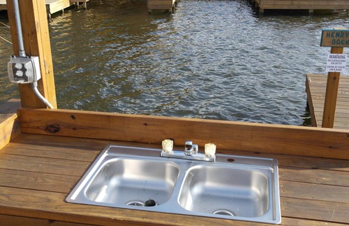 Crockett House | "The Gregory", Kayaks, Dock, Decks and a huge front porch