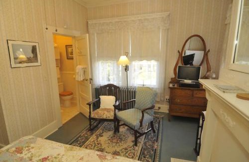 Blackstone Bed & Breakfast | The Grey Swan Inn LLC