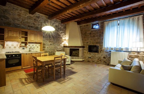 Camerino Apartment | The Greyhound House