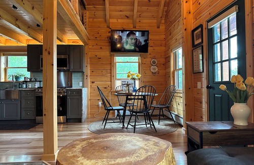 Florida Cabin | The Greylock Cabin - True Cabin in the woods on 30 acres. Pet-Friendly
