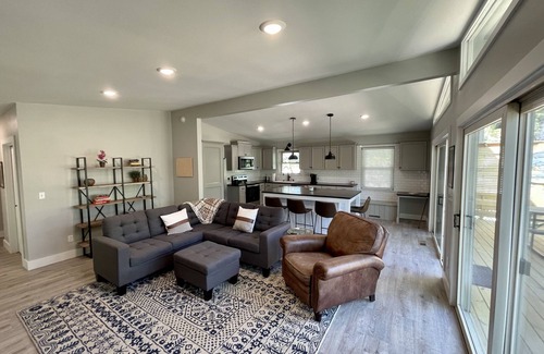 Bella Vista House | The GreyWood - a 2 bedroom bungalow on the Back40 - Permit 50277