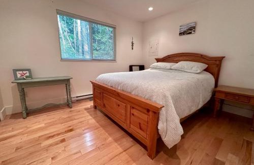 Mayne Island Bed & Breakfast | The Grove B&B Mayne Island