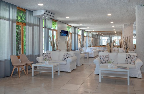 Drepano Hotel | The Grove Seaside Hotel