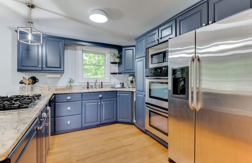 Excelsior Condo | The Guest House - Estate