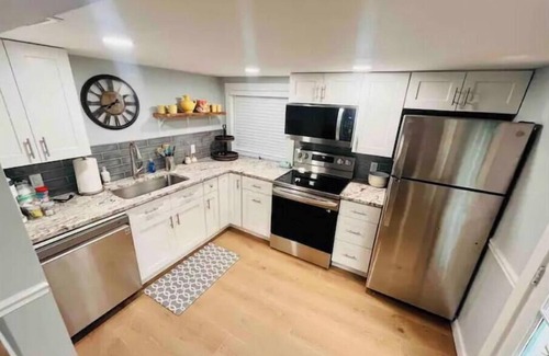 Fort Myers River District Apartment | The Guesthouse