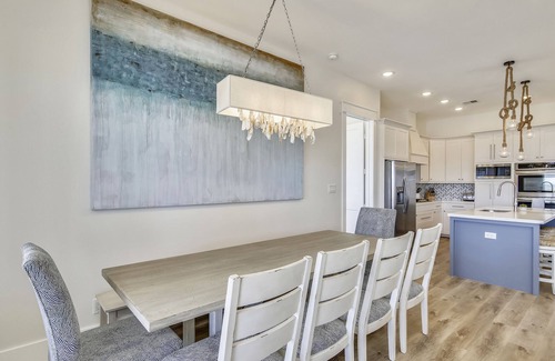 Galveston House | The Gulf Goddess® | Luxury Home, Community Pool!
