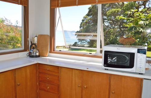 Hahei Cottage | The Hahei Bach - Hahei Bach