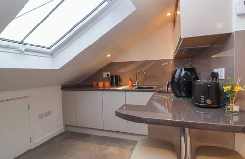 Maiden Newton Cottage | THE HALT, romantic in Maiden Newton
