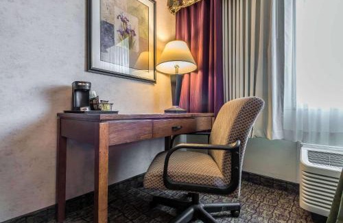 Hamburg Hotel | The Hamburg Hotel