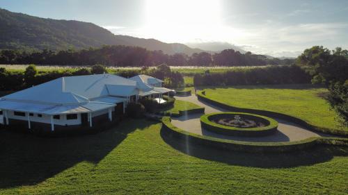 Craiglie Villa | The Hampton Lodge with private pool on 25 acres