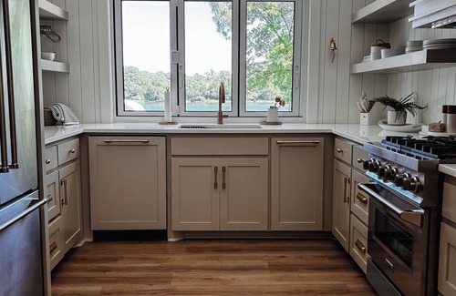 Lone Star House | The Hap Haven- a Charming Lakefront Retreat in East Texas - Perfect Getaway!