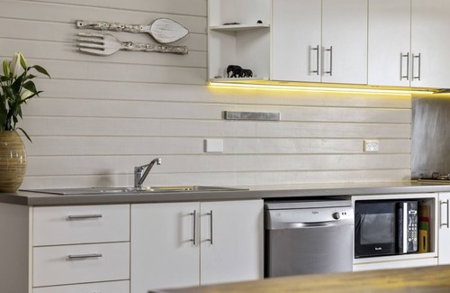 Arrawarra Headland House | The Harbour Master - large and comfortable family friendly house