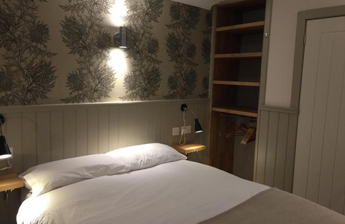 Irvine House | The Harbour Guest House