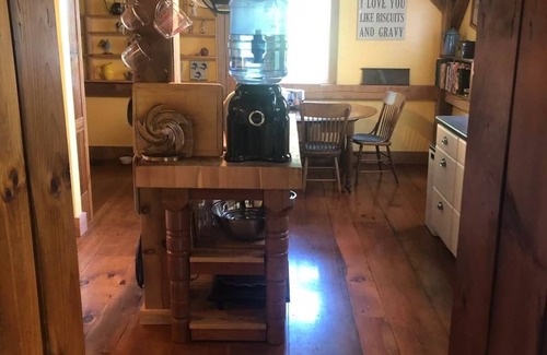 Etna Apartment | The Hayloft at The Yellow Barn Estate