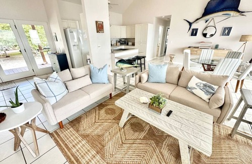Sugarloaf Key House | The Hemingway - Beach Houses Key West