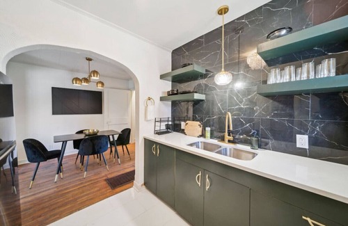Tulsa Apartment | The Hemingway - Art Deco Speakeasy