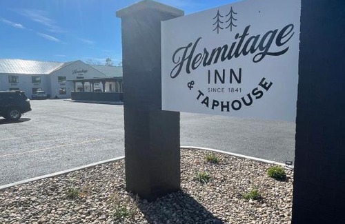 Petersburg Hotel | The Hermitage Inn and Taphouse