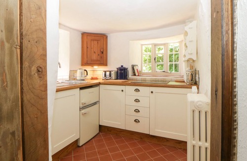 Ottery St Mary Cottage | THE HIDEAWAY AT BURROW HILL, pet friendly in Ottery St Mary