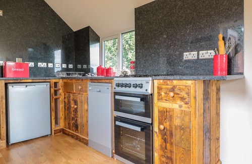 Llangrove Cottage | THE HIDEOUT, pet friendly, luxury holiday cottage in Llangrove