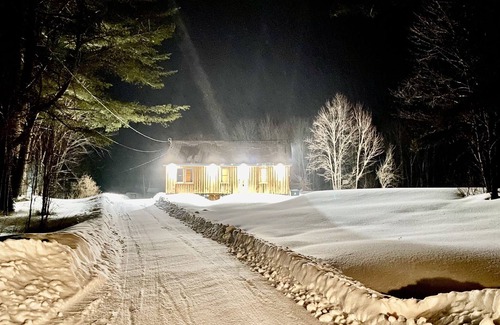 Perry House | The Hill Crest Cottage