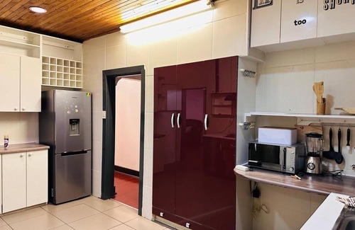 Rosettenville House | The Hill Leisure Home