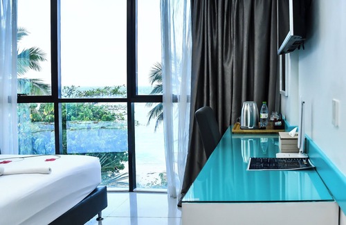 Male Hotel | The Hive Beach Hotel