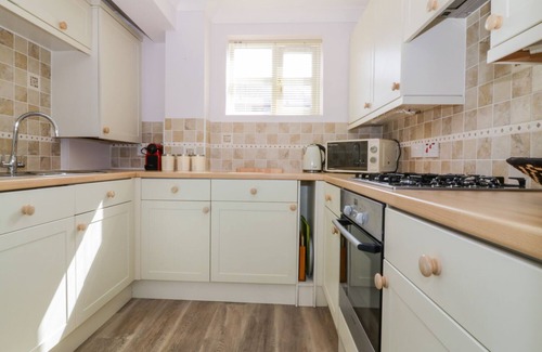 Ely Cottage | THE HOIST, family friendly in Ely