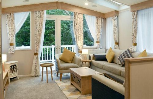 Prenteg House | The Hollies Lodge