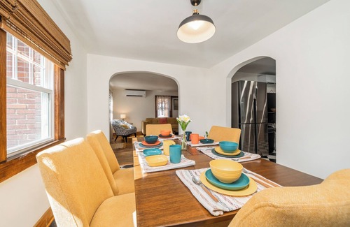 Damascus House | The Hollister House – Where nostalgia meets nature. Breathe deep. Stay awhile
