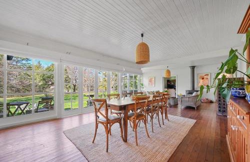 Emu Swamp House | The Homestead - Mayfield Vineyard Orange