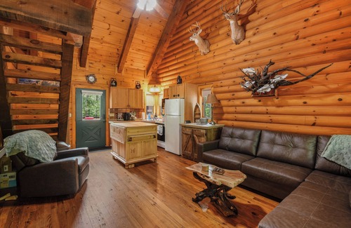 Warsaw House | The Honey Hole at Truman Lake