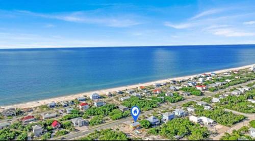 St. George Island House | The Honey Hole St George Island Pet Friendly-Heated Private pool West Gulf beaches