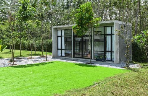 Pertang Other | The Hooton Retreat