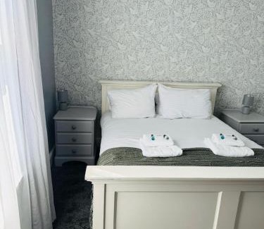Trowbridge Apartment | The Hope