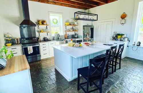 Fayetteville Bed & Breakfast | The Hopestead Bed & Breakfast