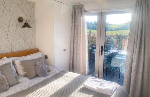 Abbess Roding House | The Hoppers' Halt