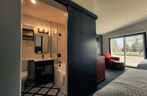 Falcon Lake Hotel | The Hotel at Falcon lake