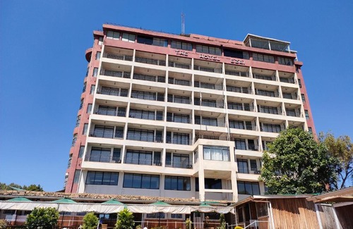 Meru Hotel | THE HOTEL EZRI