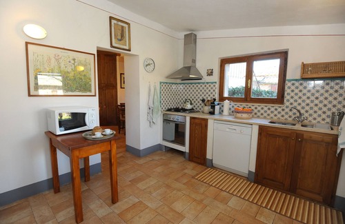 Monticchiello House | The House Annavittoria /garden in the village of Monticchiello