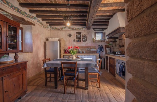 Chiavenna Rocchetta Villa | The House of Stones